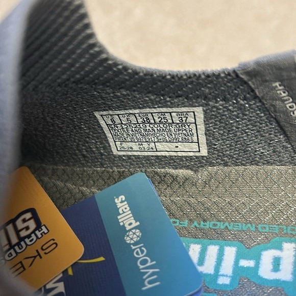 Skechers Slip-Ins GO Walk 7 Springtime Slip-On Sneaker in Grey/Silver Size 8 - Picture 8 of 8